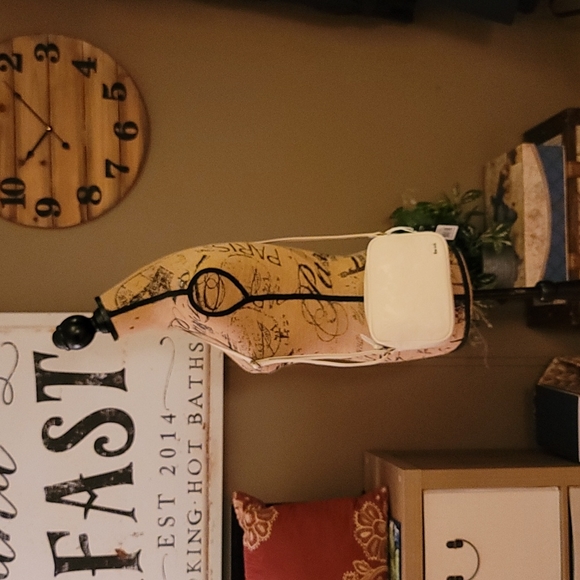 THE SAK De Young Leather Camera Crossbody Bag - Picture 8 of 9